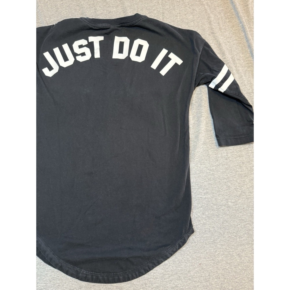 Nike black long-sleeve w/ white stripes on the sleeves and a curved hem - Small - Picture 10 of 10
